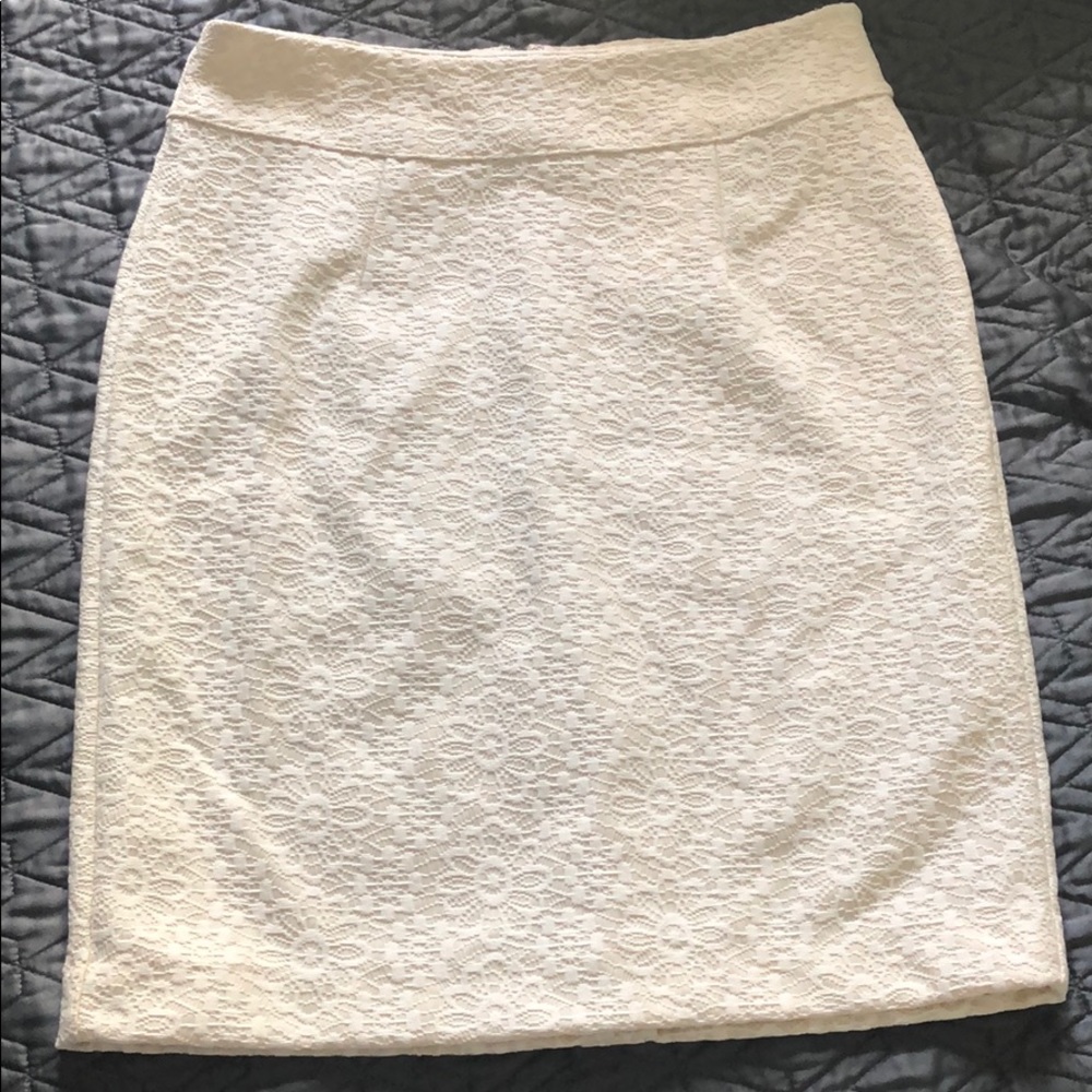 NWT Banana Republic Lace pencil skirt